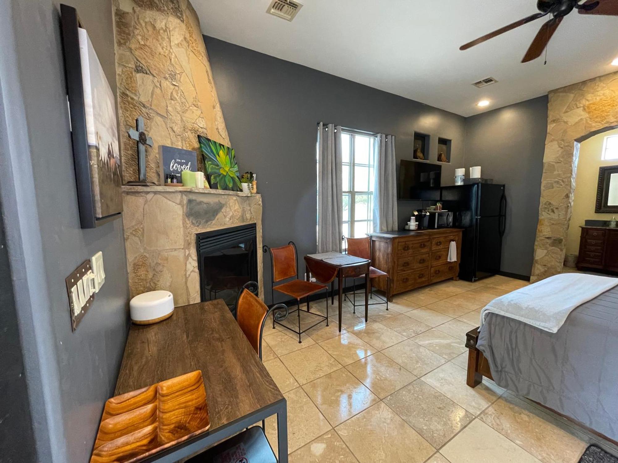 Sunset Suite - Cave Creek Guest Suites ภายนอก รูปภาพ